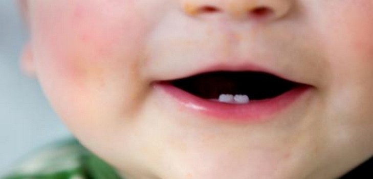 У ребенка режутся зубки
