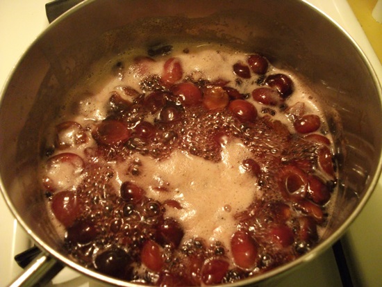 Ароматный компот из вишни на зиму - рецепт