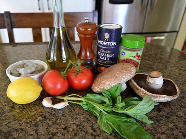 Шампиньоны-гриль с начинкой из томатов и креветок, вкусный рецепт