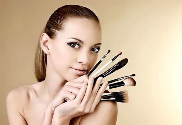 Техника правильного макияжа: четыре правила от визажистов