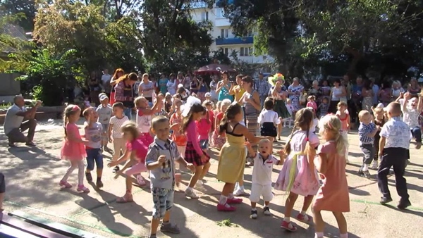 1 сентября в детском саду: сценарий «День знаний» для подготовительной, средней и младшей групп