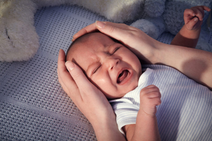 Почему новорожденный ребенок не хочет спать ночью