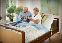 Как правильно оборудовать комнату для ухода за маломобильным человеком