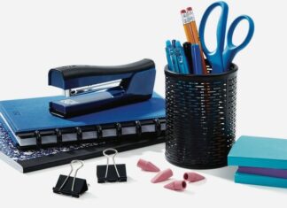 Какие канцтовары нужны в 1 классе: полный список для родителей
