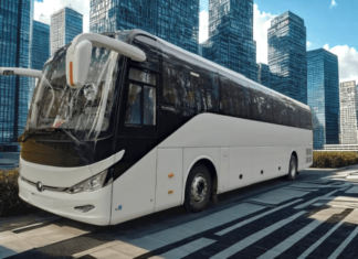 Автобус на 30-35 человек: как арендовать выгодно и что учесть