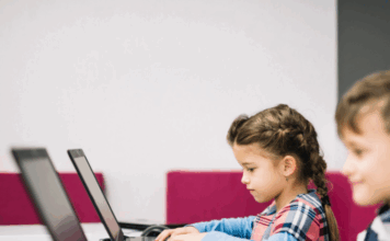 Онлайн-курсы программирования: возможности для детей разных возрастов