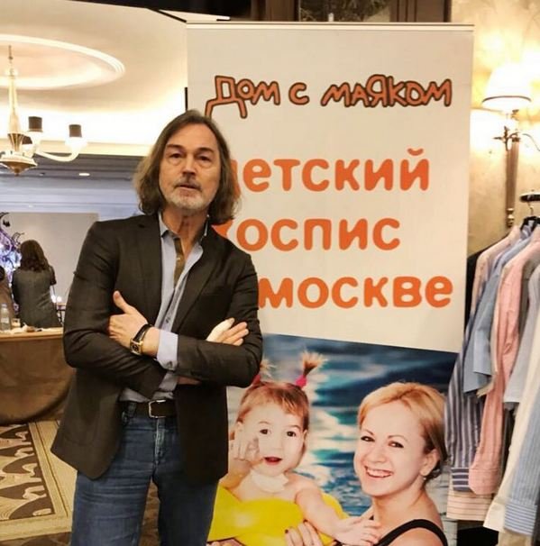 У Никаса Сафронова через Интернет потребовали 380 миллионов рублей