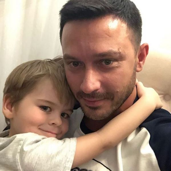 Сергей Лазарев поругался с крёстным отцом своего сына: бывшие друзья скандалят из-за ребёнка