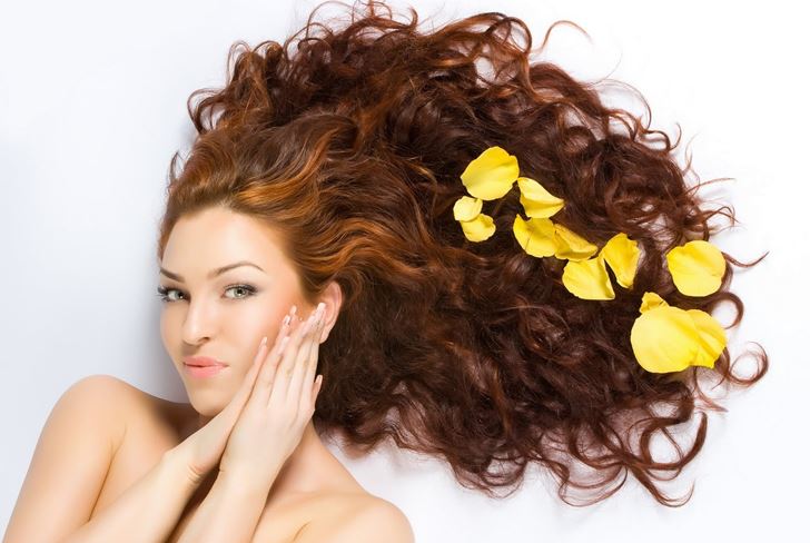 Как ухаживать за волосами осенью: 5 правил