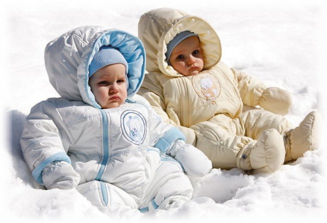 Как выбрать комбинезон для ребенка на зиму